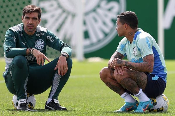 Palmeiras se reapresenta em dia de treino técnico e papo en...