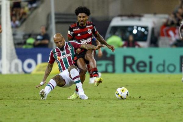 Ex-dirigente do Flamengo ataca Felipe Melo, que retruca: 'Se...